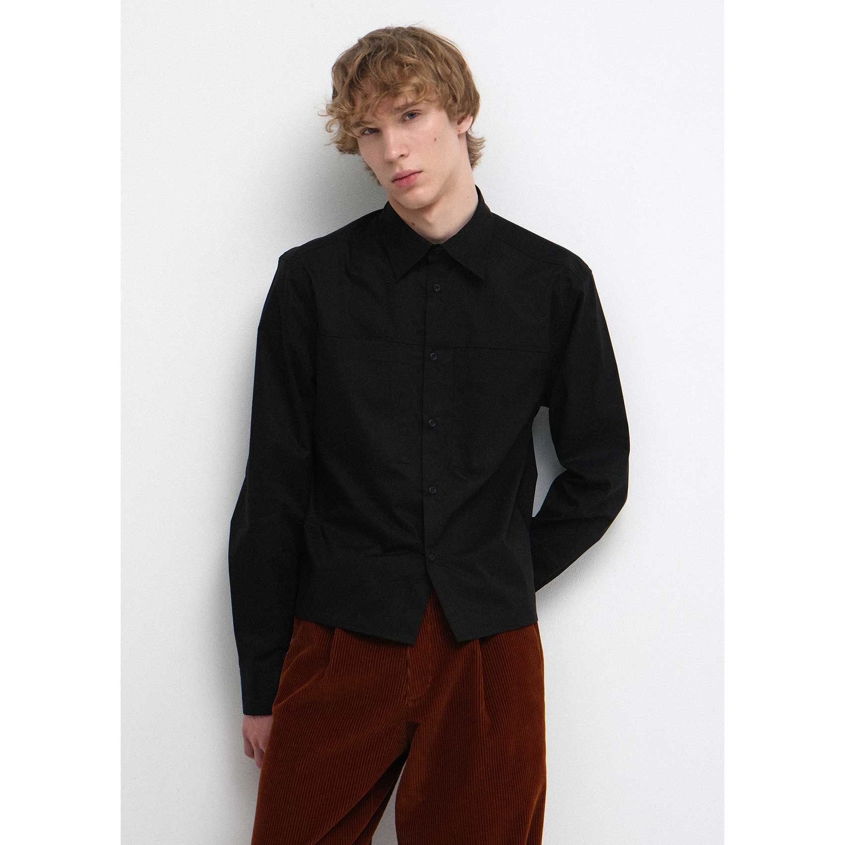 Hannes Rüütel "RUSCUS Must" särk - Image 2