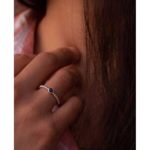 helge stuudio "Alana Musta Oonüksiga" sõrmus