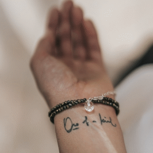 Alternative view of helge stuudio "Mila Herkimer Choker-kee" kaelakee