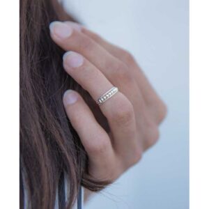 Alternative view of helge stuudio "Oliv Midi" sõrmus