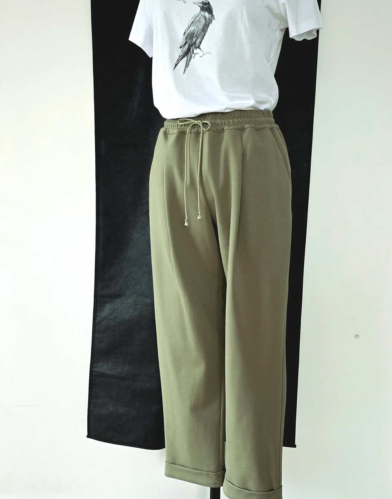 Raili Nõlvak Kummiga Rohelised püksid - Image 2