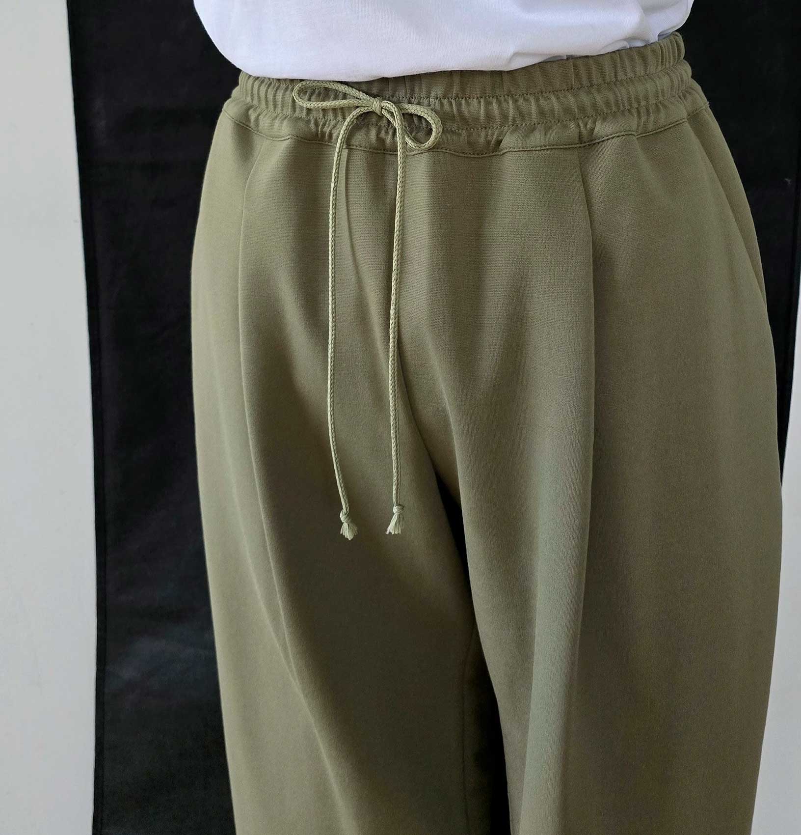 Raili Nõlvak Kummiga Rohelised püksid - Image 3