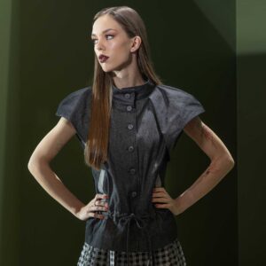 Raili Nõlvak Lappes varrukas Must teksa jakk