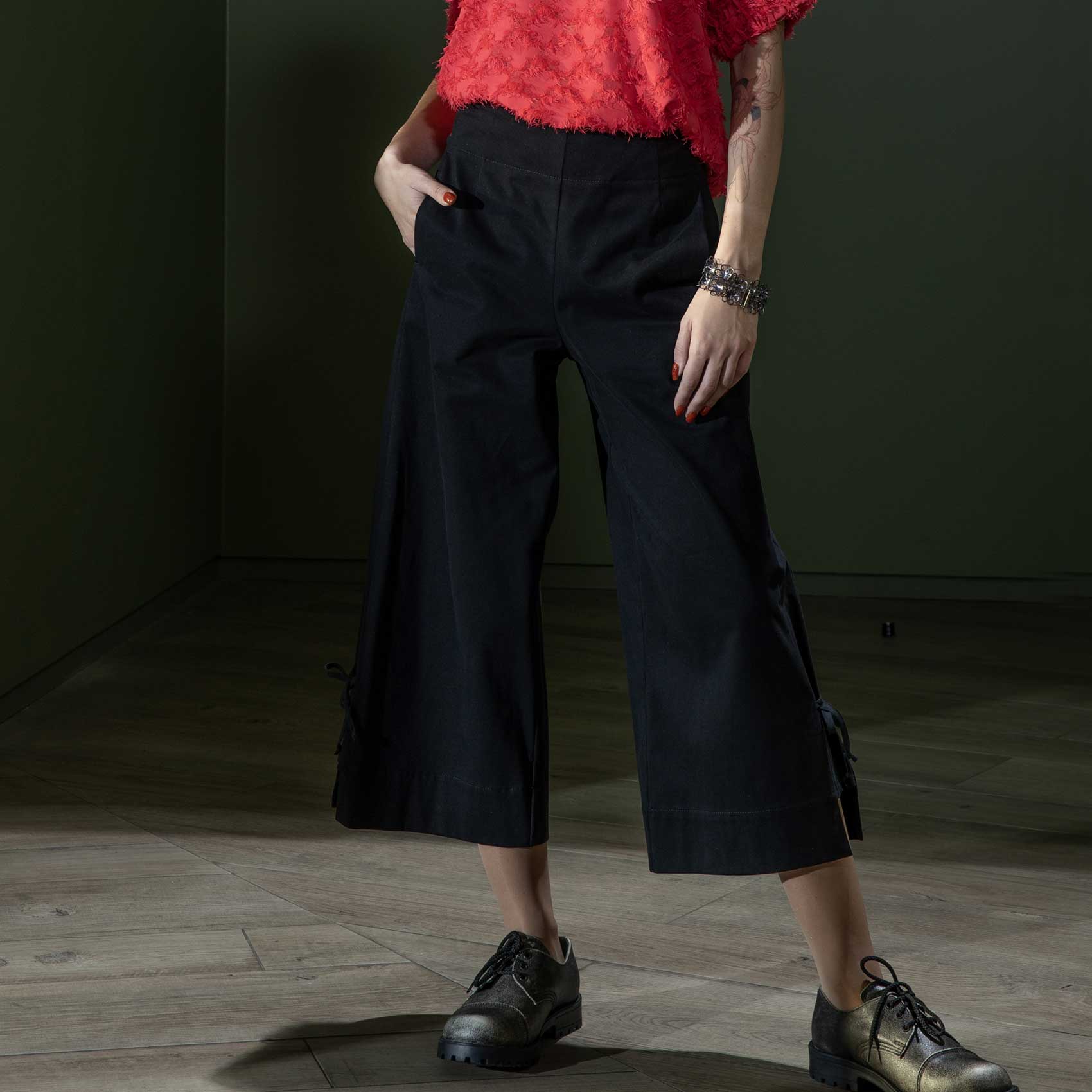 Raili Nõlvak Lühemad laiad püksid