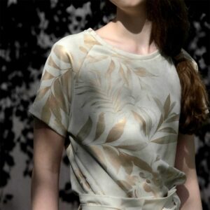 Alternative view of Raili Nõlvak Raglaanvarrukaga Kirju topp