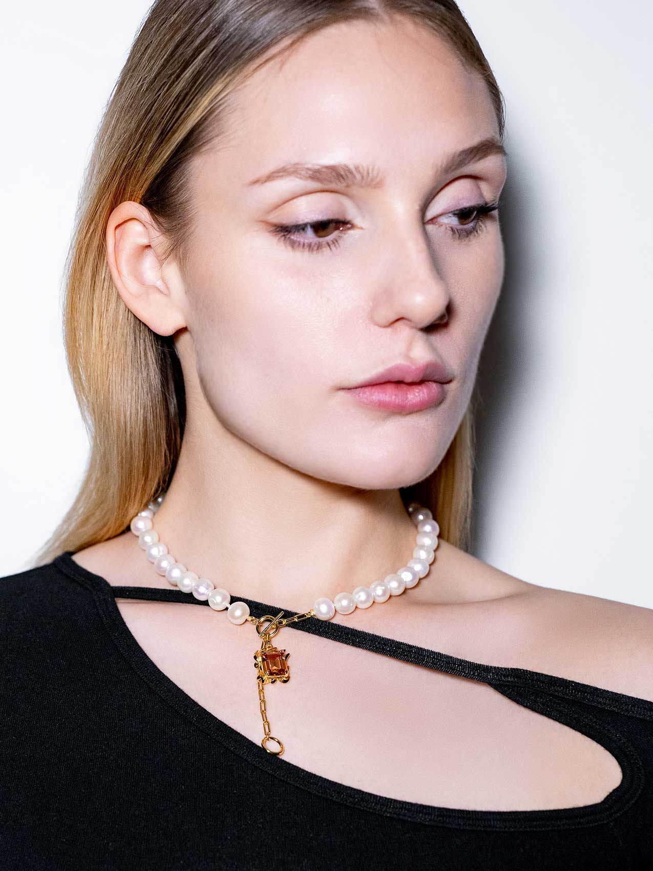 NRTN "GRAND ĀLOKA PEARL WITH CHAMPAGNE GEM GOLD" kaelakee - Image 2