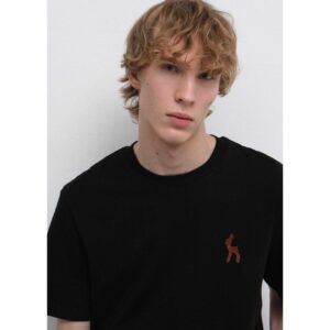 Alternative view of Hannes Rüütel "OIU Must" t-särk