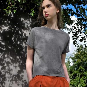 Raili Nõlvak Raglaanvarrukaga Hall topp