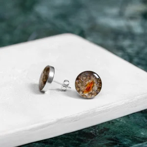 Eherüs "Nööp Punase täpiga nahk" kõrvarõngad