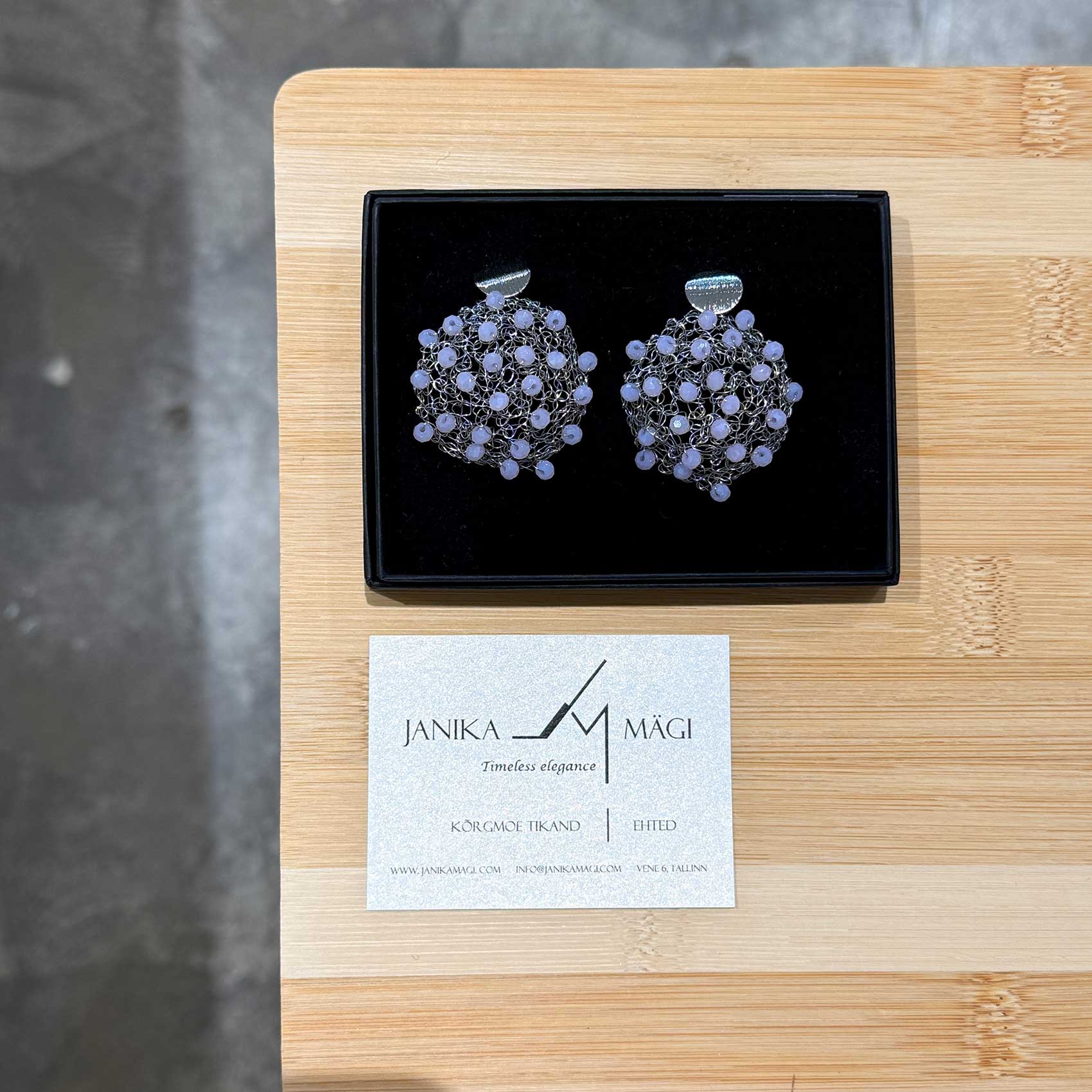 Janika Mägi "Pesa JM26060826" kõrvarõngad