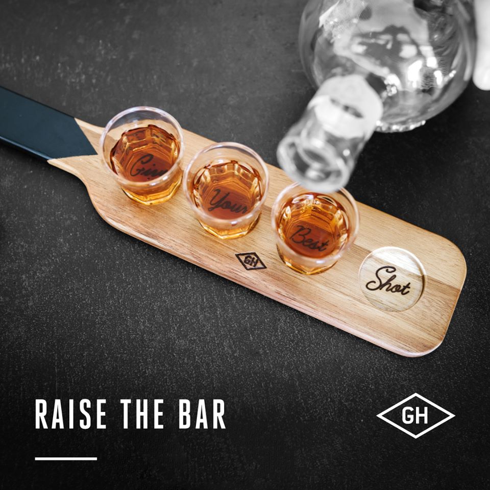 Gentlemen’s Hardware "Serving Paddle & Shot Glasses" Shotiklaasid serveerimisalusega - Pilt 5