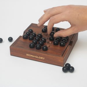Alternative view of IRON & GLORY "Solitaire" mäng