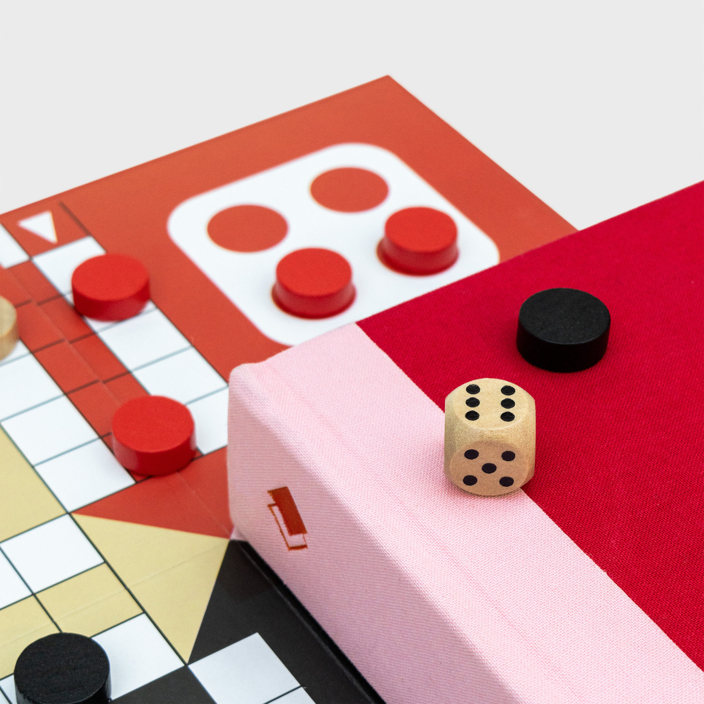 Suck UK "Games in a Book Ludo" mängud - Pilt 4